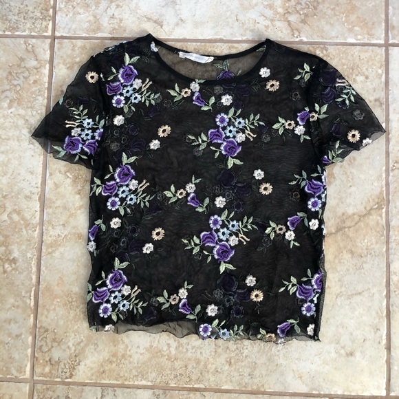 mesh crop top with floral embroidery - Picture 2 of 4